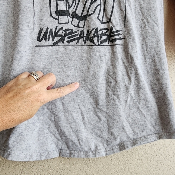 Unspeakable Red And Gray "Crouching Icon" 3/4 Sleeve Raglan Tee Shirt Youth L - Picture 6 of 10